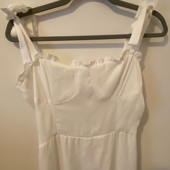 White summer dress - Picture 2 of 5
